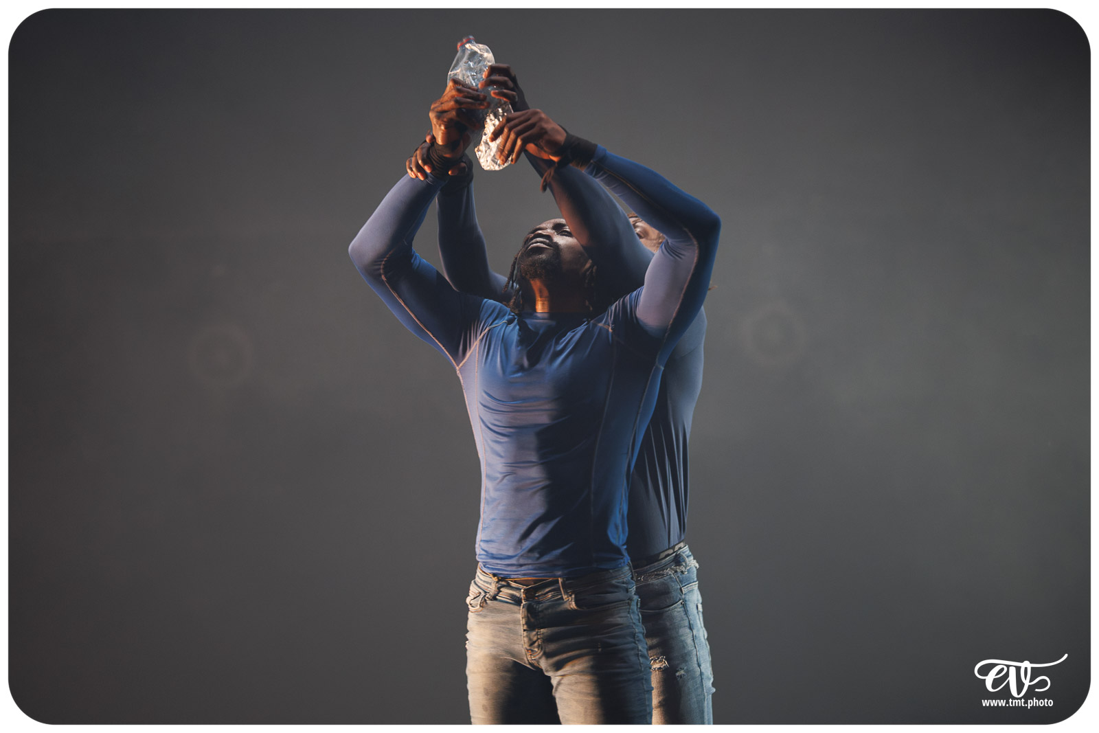 YÉ ! (L'EAU) (CIRCUS BAOBAB)